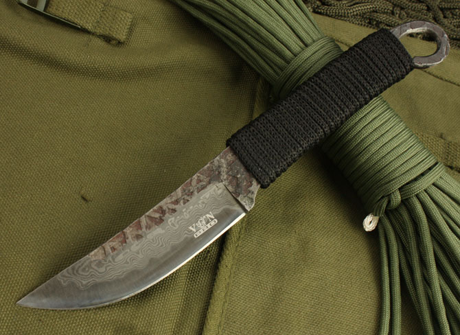 Tail straight knife with round handle pattern